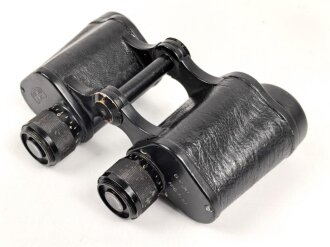 Dienstglas 6 x 30 der Wehrmacht. Hersteller Carl Zeiss Jena " Dienstglas" entfernt, neu beledert und lackiert. Gute Durchsicht, Strichplatte deutlich