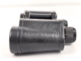 Dienstglas 6 x 30 der Wehrmacht. Hersteller Carl Zeiss Jena " Dienstglas" entfernt, neu beledert und lackiert. Gute Durchsicht, Strichplatte deutlich