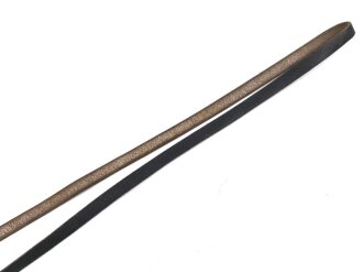 Trageriemen für ein Fernglas. Schwarzes Leder,...