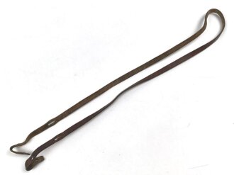 Trageriemen für ein Fernglas. Dunkelbraunes Leder, Breite 10mm, Gesamtlänge 108cm