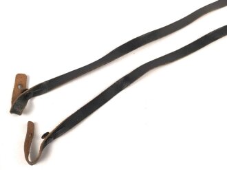 Trageriemen für ein Fernglas. Schwarzes Leder, Breite 9,8mm, Gesamtlänge 103cm