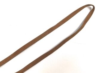 Trageriemen für ein Fernglas. Schwarzes Leder, Breite 9,8mm, Gesamtlänge 103cm