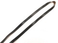 Trageriemen für ein Fernglas. Schwarzes Leder, Breite 9,8mm, Gesamtlänge 103cm