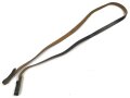 Trageriemen für ein Fernglas. Schwarzes Leder, Breite 9,2mm, Gesamtlänge 96cm
