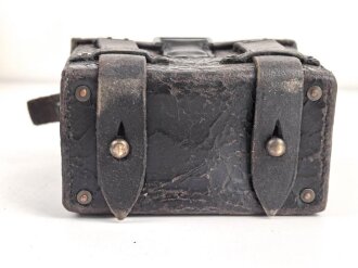 Kaiserreich und 1. Weltkrieg, lederner Behälter zum Doppelfernrohr 03 von Goertz Berlin. Guter Gesamtzustand