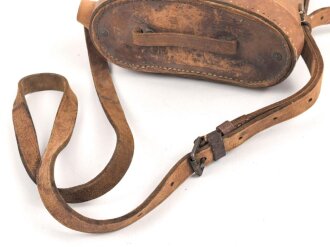 Großbritannien, Fernglasbehälter höchstwahrscheinlich aus der zeit des 2. Weltkrieg. Höhe 22cm, stark gebrauchtes Stück