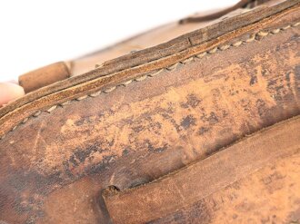 Großbritannien, Fernglasbehälter höchstwahrscheinlich aus der zeit des 2. Weltkrieg. Höhe 22cm, stark gebrauchtes Stück