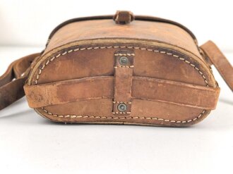 Großbritannien, Fernglasbehälter höchstwahrscheinlich aus der zeit des 2. Weltkrieg. Höhe 22cm, stark gebrauchtes Stück