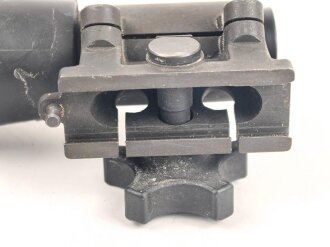 Bundeswehr, Optik für die Panzerfaust44  von Hensold Wetzlar.  Klare Durchsicht. VERSAND NUR INNERHALB DEUTSCHLAND