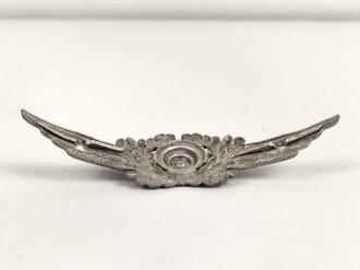 Luftwaffe, Kokarde mit Schwinge für die Schirmmütze . Aluminium