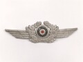Luftwaffe, Kokarde mit Schwinge für die Schirmmütze . Aluminium