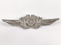 Luftwaffe, Kokarde mit Schwinge für die Schirmmütze . Aluminium