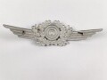 Luftwaffe, Kokarde mit Schwinge für die Schirmmütze . Aluminium, ein Splint fehlt