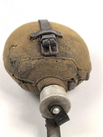 Feldflasche Wehrmacht, Ausführung 1 Liter, gebraucht, ungereinigt, defekt