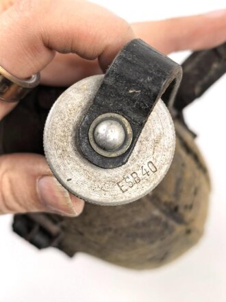 Feldflasche Wehrmacht, Ausführung 1 Liter, gebraucht, ungereinigt, defekt