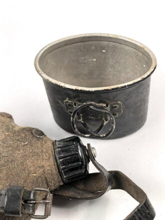 Feldflasche Wehrmacht, stark gebraucht, ungereinigt