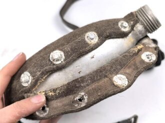 Feldflasche Wehrmacht, gebraucht, ungereinigt, defekt