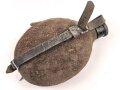 Feldflasche Wehrmacht, gebraucht, ungereinigt, defekt