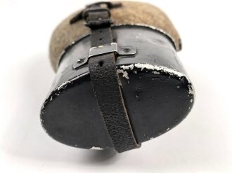 Feldflasche Wehrmacht, Wiederverwendeter Korpus von 1935.
