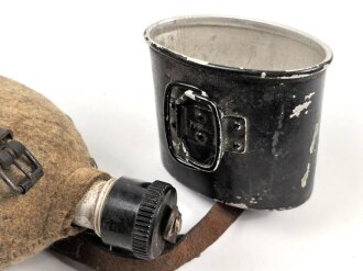 Feldflasche Wehrmacht, Wiederverwendeter Korpus von 1935.