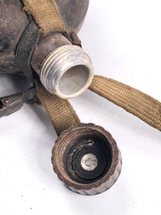 Feldflasche in Tropenausführung Wehrmacht, gebraucht, ungereinigt, defekt