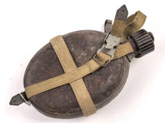 Feldflasche in Tropenausführung Wehrmacht, gebraucht, ungereinigt
