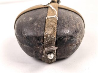Feldflasche in Tropenausführung Wehrmacht, gebraucht, ungereinigt, defekt