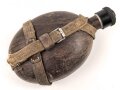 Feldflasche in Tropenausführung Wehrmacht, gebraucht, ungereinigt, Eigenwillige Konstruktion