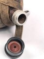 Feldflasche in Tropenausführung Wehrmacht, gebraucht, ungereinigt, Eigenwillige Konstruktion