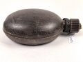 Feldflasche in Tropenausführung Wehrmacht, gebraucht, so zum Kriegsende nochmals Ausgegeben