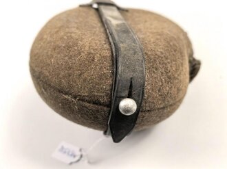 Feldflasche Wehrmacht, stark gebraucht, ungereinigt, Bezug lässt sich nicht schliessen