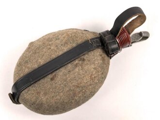Feldflasche für Helferinnen ( kleinere Ausführung als die 0,7 Liter Flasche der Wehrmacht.