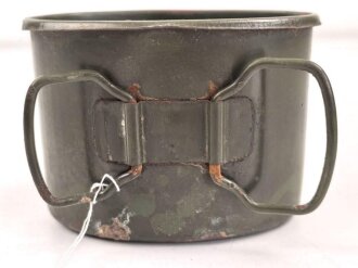 Becher für eine Feldflasche der Wehrmacht, Hersteller MN42