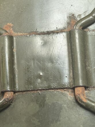 Becher für eine Feldflasche der Wehrmacht, Hersteller MN42