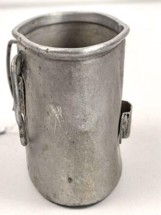 Becher  für eine Feldflasche der Wehrmacht, Hersteller ESB34