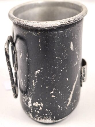 Becher  für eine Feldflasche der Wehrmacht, Hersteller MN40