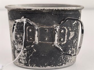 Becher für eine Feldflasche der Wehrmacht, Hersteller MKK39