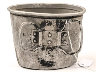 Becher  für eine Feldflasche der Wehrmacht,...