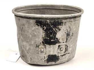 Becher  für eine Feldflasche der Wehrmacht, Hersteller MKK39