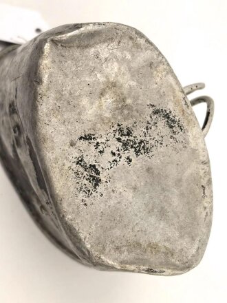 Becher  für eine Feldflasche der Wehrmacht, Hersteller MKK39