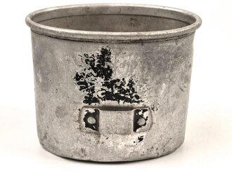 Becher  für eine Feldflasche der Wehrmacht, Hersteller OHW39