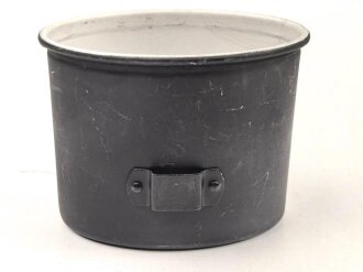 Becher  für eine Feldflasche der Wehrmacht, neuzeitliche Sammleranfertigung