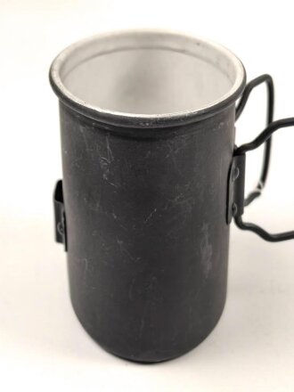 Becher  für eine Feldflasche der Wehrmacht, neuzeitliche Sammleranfertigung