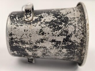 Becher für eine Feldflasche der Wehrmacht, Hersteller ESB40
