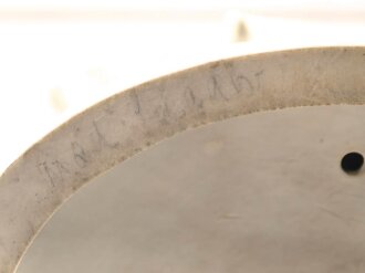 Friedrich der Große "Der alte Fritz" , Porzellanfigur hergestellt um die Jahrhundertwende von Aelteste Volkstedter Porzellanmanufaktur. Unbeschädigtes Stück, der Stock aus Holz fehlt. Gesamthöhe etwa 46cm