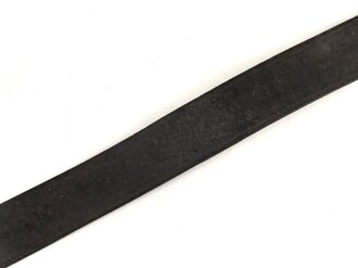 Zweidornkoppel für Offiziere des Heeres. Dunkelbraunes Leder, Höhe 50mm, Gesamtlänge 101cm