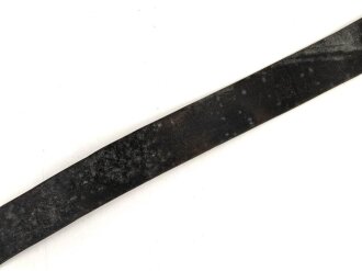 Zweidornkoppel für Offiziere des Heeres. Dunkelbraunes Leder, Höhe 45mm, Gesamtlänge 105cm. Könnte auch aus der Nachkriegszeit sein