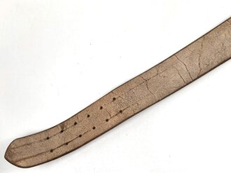 Zweidornkoppel für Offiziere von Parteiverbänden. Braunes Leder, Höhe 60mm, Gesamtlänge 115cm, RZM markierteSchliese von Assmann, dise vergoldet