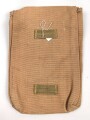 Tasche für die Gasplane der Wehrmacht. Die Druckknöpfe mit Kleberesten, sonst sehr guter Zustand