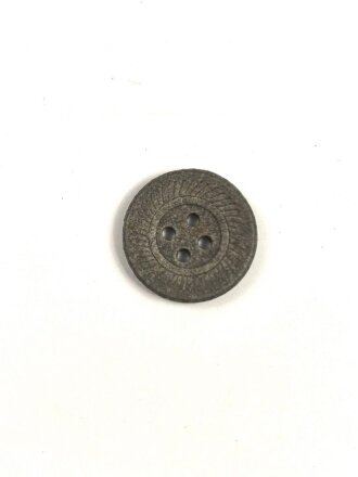 Knopf aus grauer Preßpappe Wehrmacht. Durchmesser...